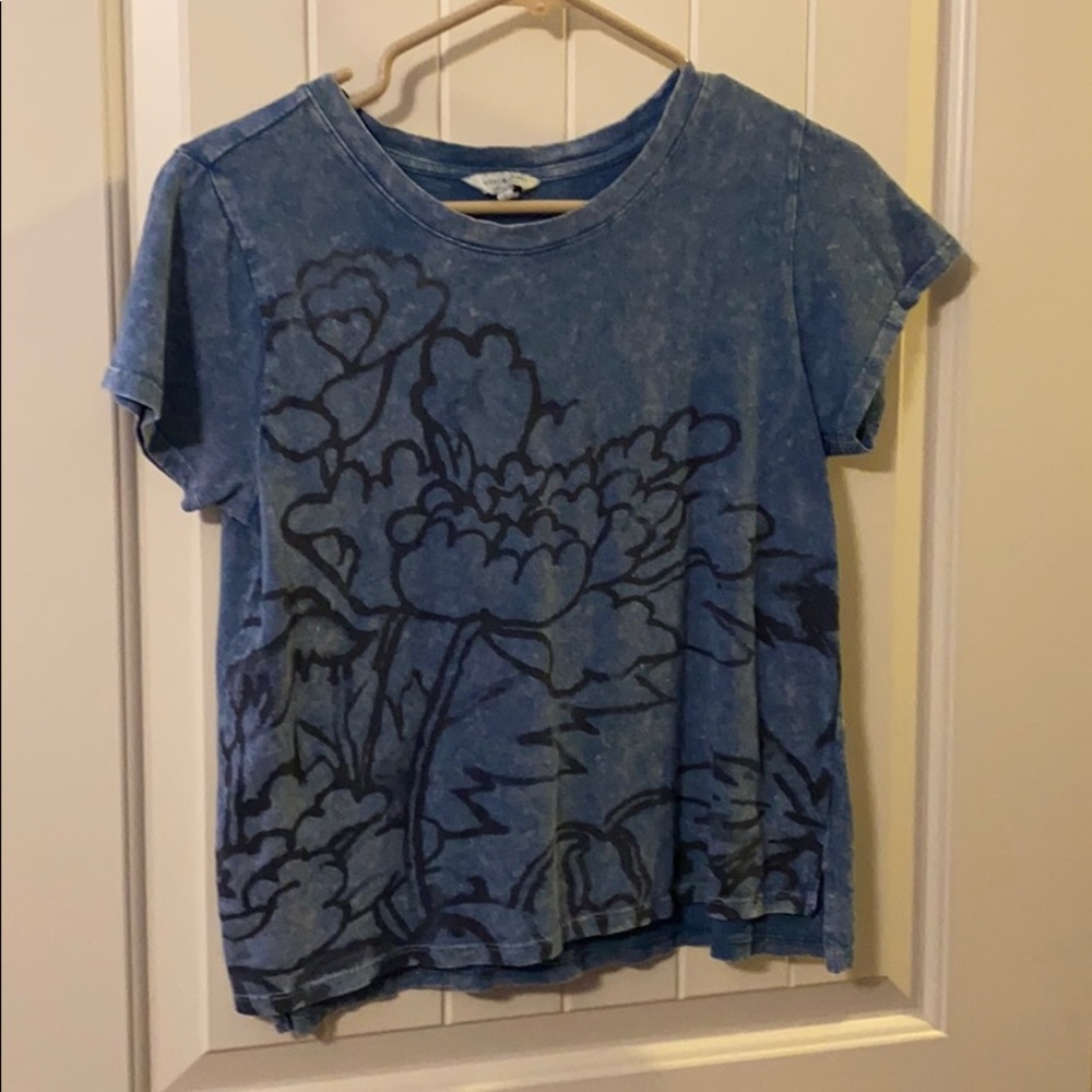 Small lucky brand crop top